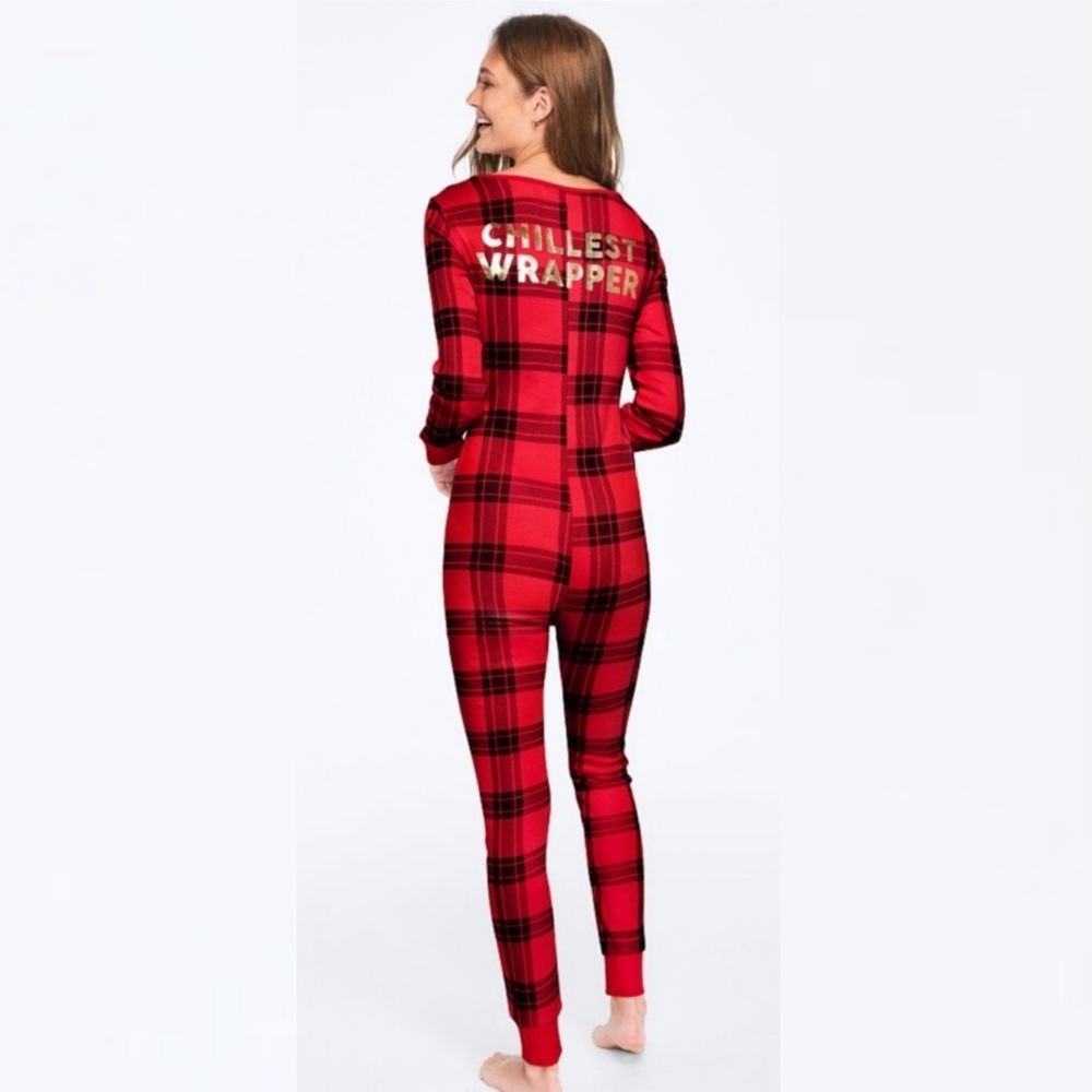 PINK Victoria's Secret Onesie Chillest Wrapper 🎁 - Picture 3 of 9